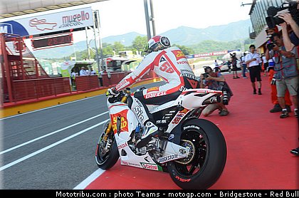 motogp_simoncelli_0041_italie_mugello_2011.jpg