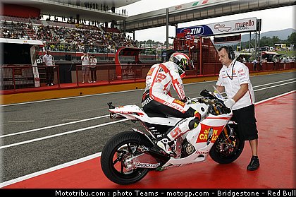 motogp_simoncelli_0044_italie_mugello_2011.jpg