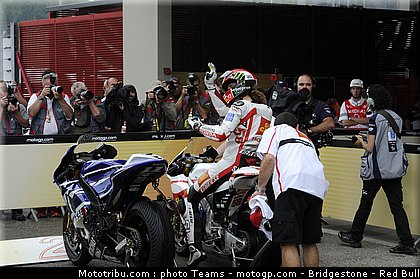 motogp_simoncelli_0085_italie_mugello_2011.jpg