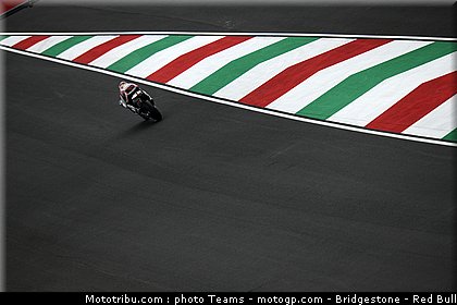 motogp_simoncelli_0089_italie_mugello_2011.jpg