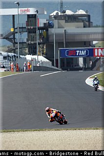 motogp_stoner_0017_italie_mugello_2011.jpg