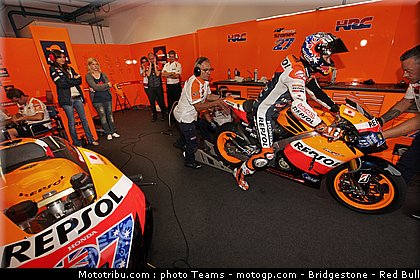 motogp_stoner_0023_italie_mugello_2011.jpg