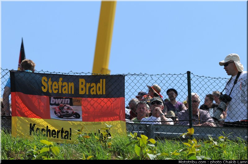 moto2_bradl_003_allemagne_sachsenring_2011