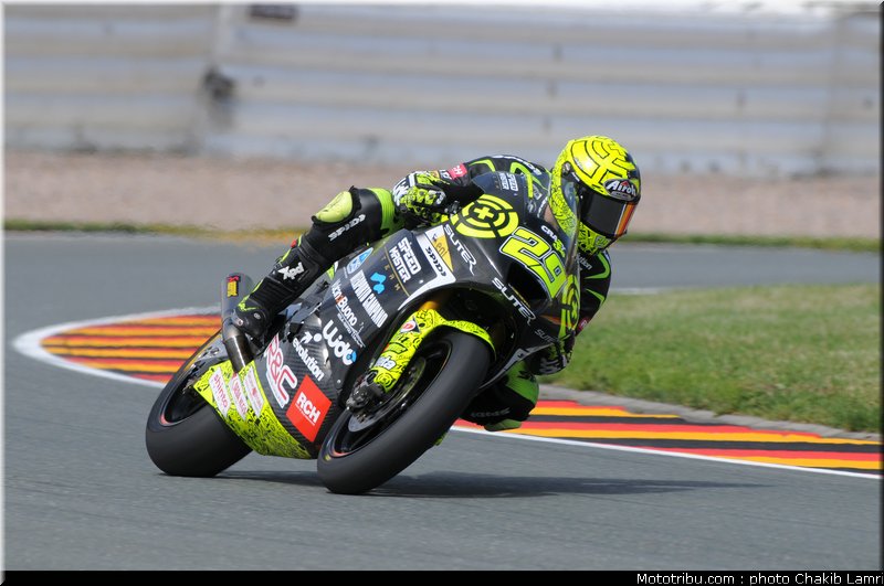 moto2_iannone_001_allemagne_sachsenring_2011