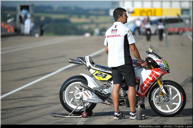 motogp_elias_008_allemagne_sachsenring_2011