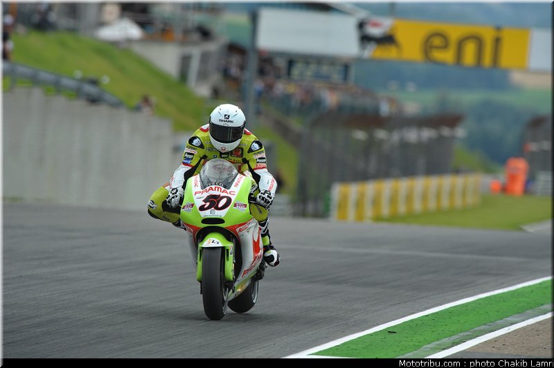 motogp_guintoli_008_allemagne_sachsenring_2011