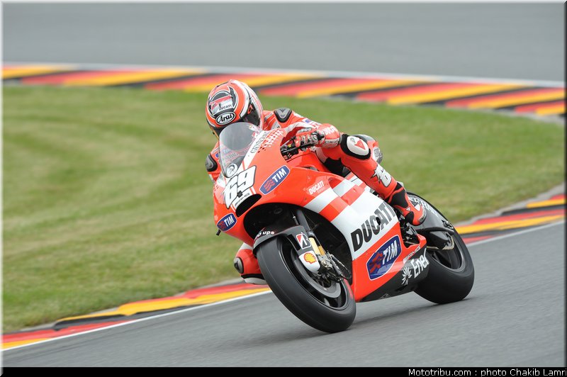 motogp_hayden_009_allemagne_sachsenring_2011