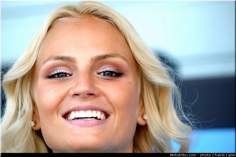 motogp_pitbabe_005_allemagne_sachsenring_2011