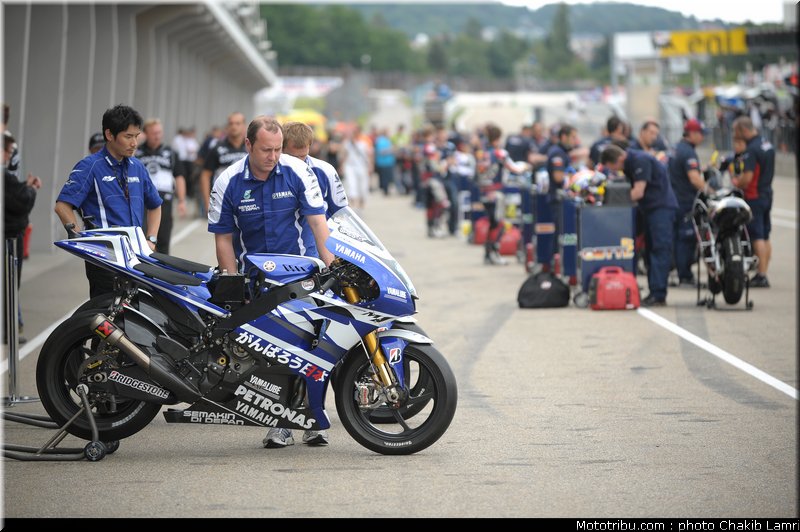 motogp_spies_006_allemagne_sachsenring_2011