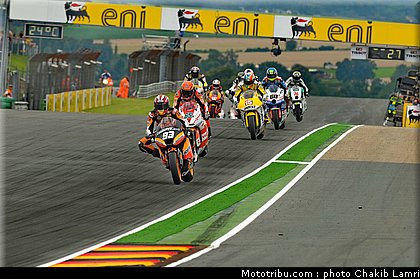 moto2_028_allemagne_sachsenring_2011.jpg