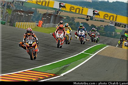 moto2_039_allemagne_sachsenring_2011.jpg