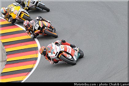 moto2_059_allemagne_sachsenring_2011.jpg