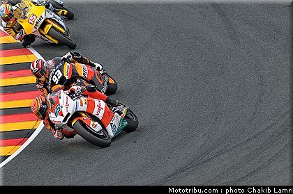 moto2_063_allemagne_sachsenring_2011.jpg
