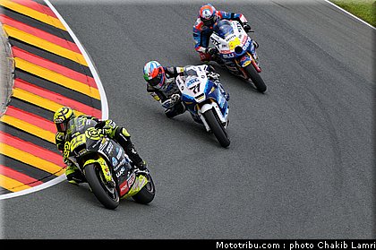 moto2_064_allemagne_sachsenring_2011.jpg