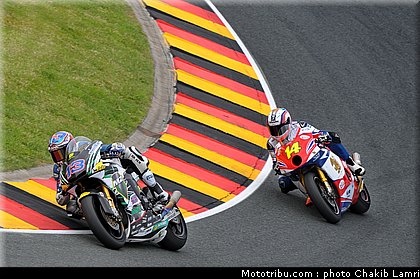 moto2_065_allemagne_sachsenring_2011.jpg