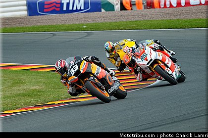moto2_075_allemagne_sachsenring_2011.jpg