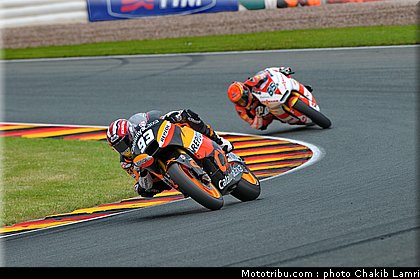 moto2_085_allemagne_sachsenring_2011.jpg
