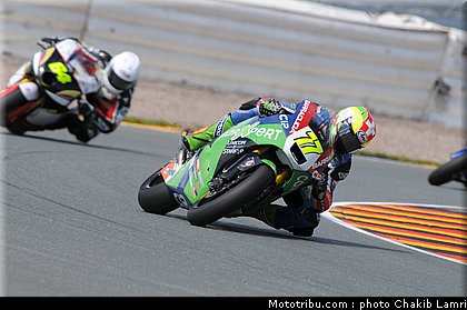moto2_aegerter_001_allemagne_sachsenring_2011.jpg