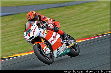 moto2_bradl_007_allemagne_sachsenring_2011.jpg