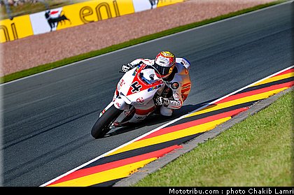 moto2_krummenacher_002_allemagne_sachsenring_2011.jpg