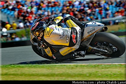 moto2_luthi_005_allemagne_sachsenring_2011.jpg