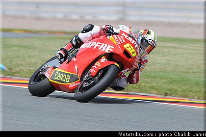 moto2_simon_001_allemagne_sachsenring_2011.jpg