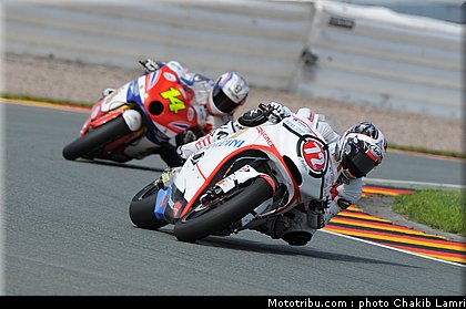 moto2_takahashi_001_allemagne_sachsenring_2011.jpg