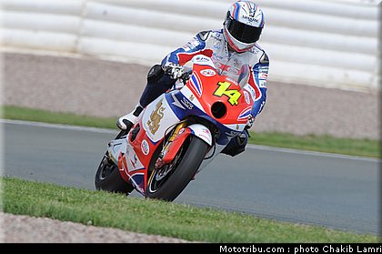 moto2_wilairot_002_allemagne_sachsenring_2011.jpg