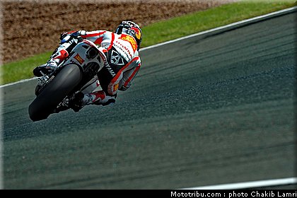 motogp_aoyama_005_allemagne_sachsenring_2011.jpg