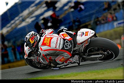 motogp_aoyama_007_allemagne_sachsenring_2011.jpg
