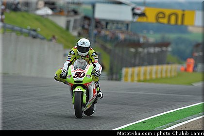 motogp_guintoli_008_allemagne_sachsenring_2011.jpg