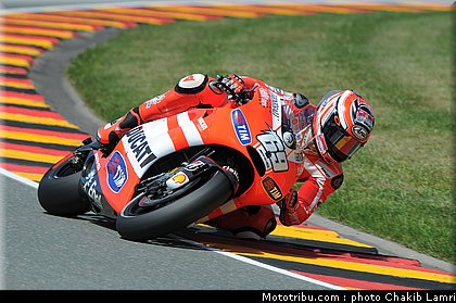 motogp_hayden_010_allemagne_sachsenring_2011.jpg