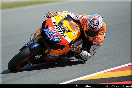 motogp_stoner_009_allemagne_sachsenring_2011.jpg