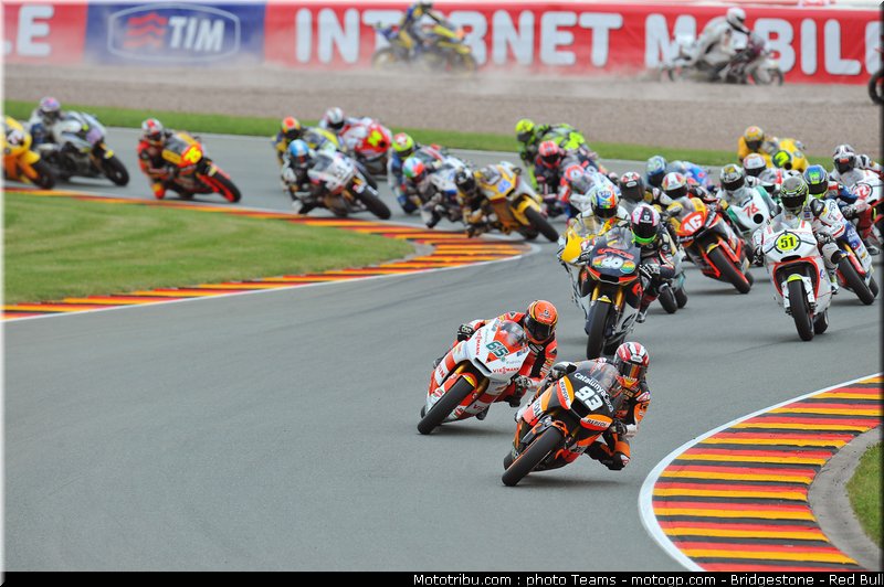 moto2_001_allemagne_sachsenring_2011