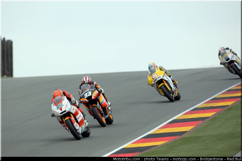 moto2_013_allemagne_sachsenring_2011