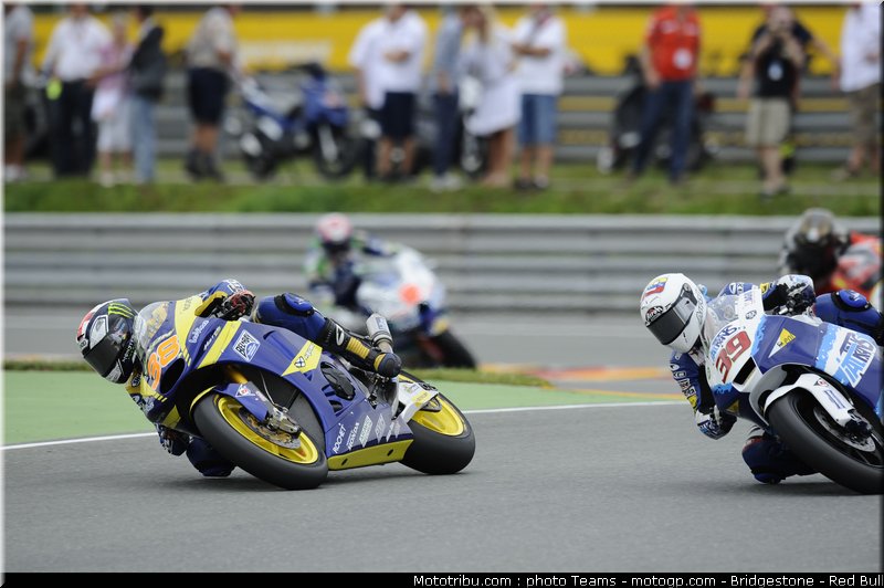 moto2_040_allemagne_sachsenring_2011