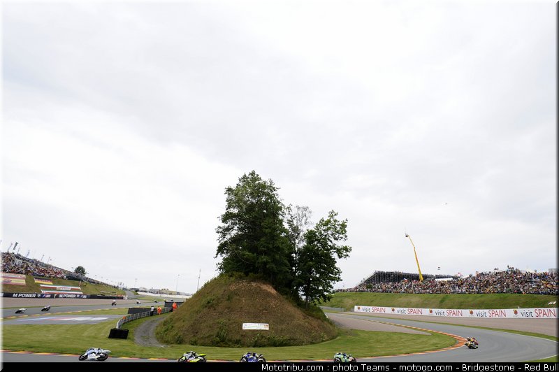 moto2_054_allemagne_sachsenring_2011