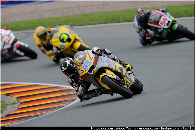 moto2_065_allemagne_sachsenring_2011