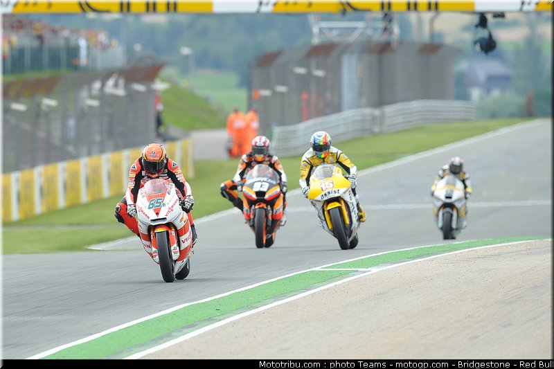 moto2_076_allemagne_sachsenring_2011