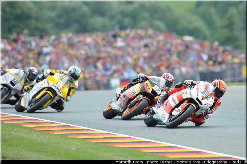 moto2_077_allemagne_sachsenring_2011