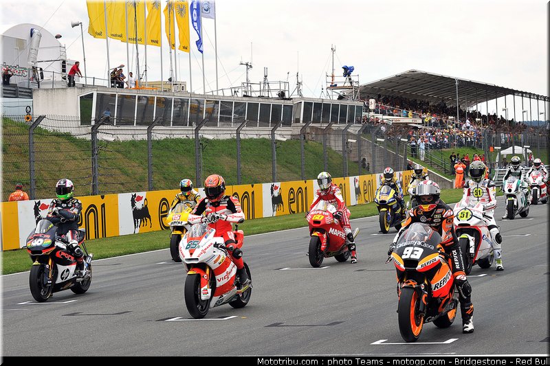 moto2_082_allemagne_sachsenring_2011