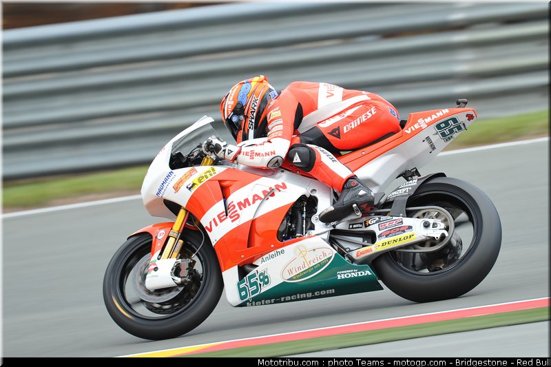 moto2_bradl_002_allemagne_sachsenring_2011