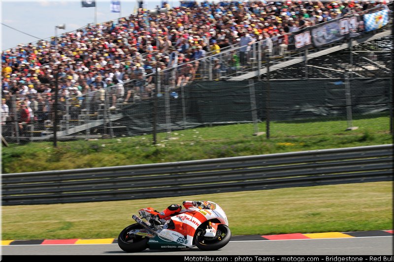 moto2_bradl_014_allemagne_sachsenring_2011