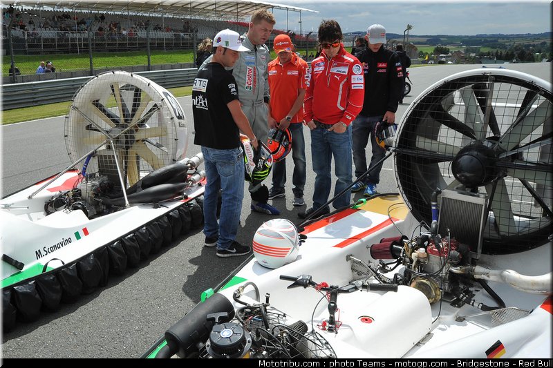 moto2_bradl_025_allemagne_sachsenring_2011