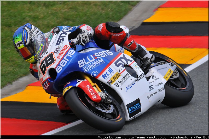 moto2_hernandez_y_003_allemagne_sachsenring_2011