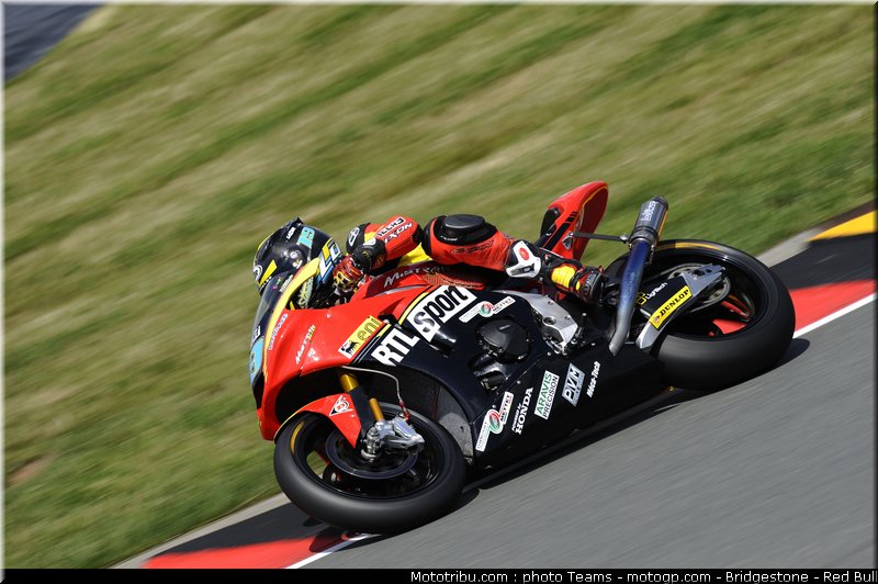 moto2_simeon_010_allemagne_sachsenring_2011
