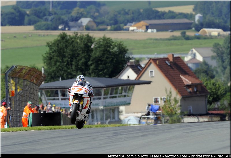 motogp_aoyama_013_allemagne_sachsenring_2011