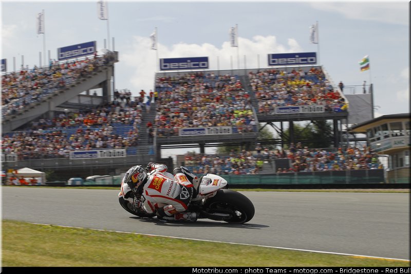 motogp_aoyama_017_allemagne_sachsenring_2011
