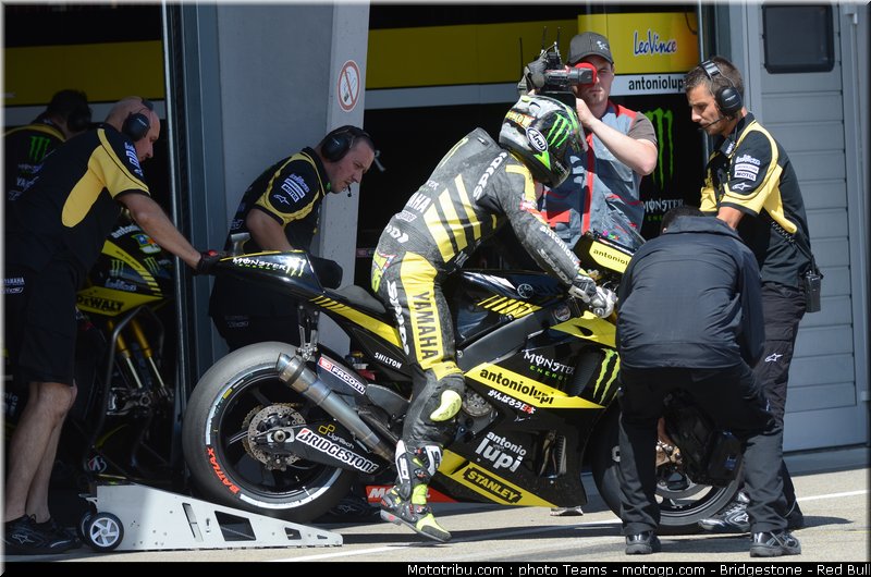 motogp_crutchlow_014_allemagne_sachsenring_2011