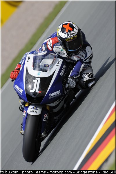motogp_lorenzo_001_allemagne_sachsenring_2011
